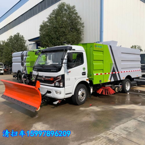 東風(fēng)吸塵式掃路車(chē) 高效清潔的城市衛(wèi)士